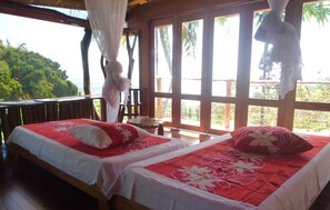 Bungalow Lichee | In-room safe, free cribs/infant beds, bed sheets - Vanira Lodge (Taiarapu-Ouest)