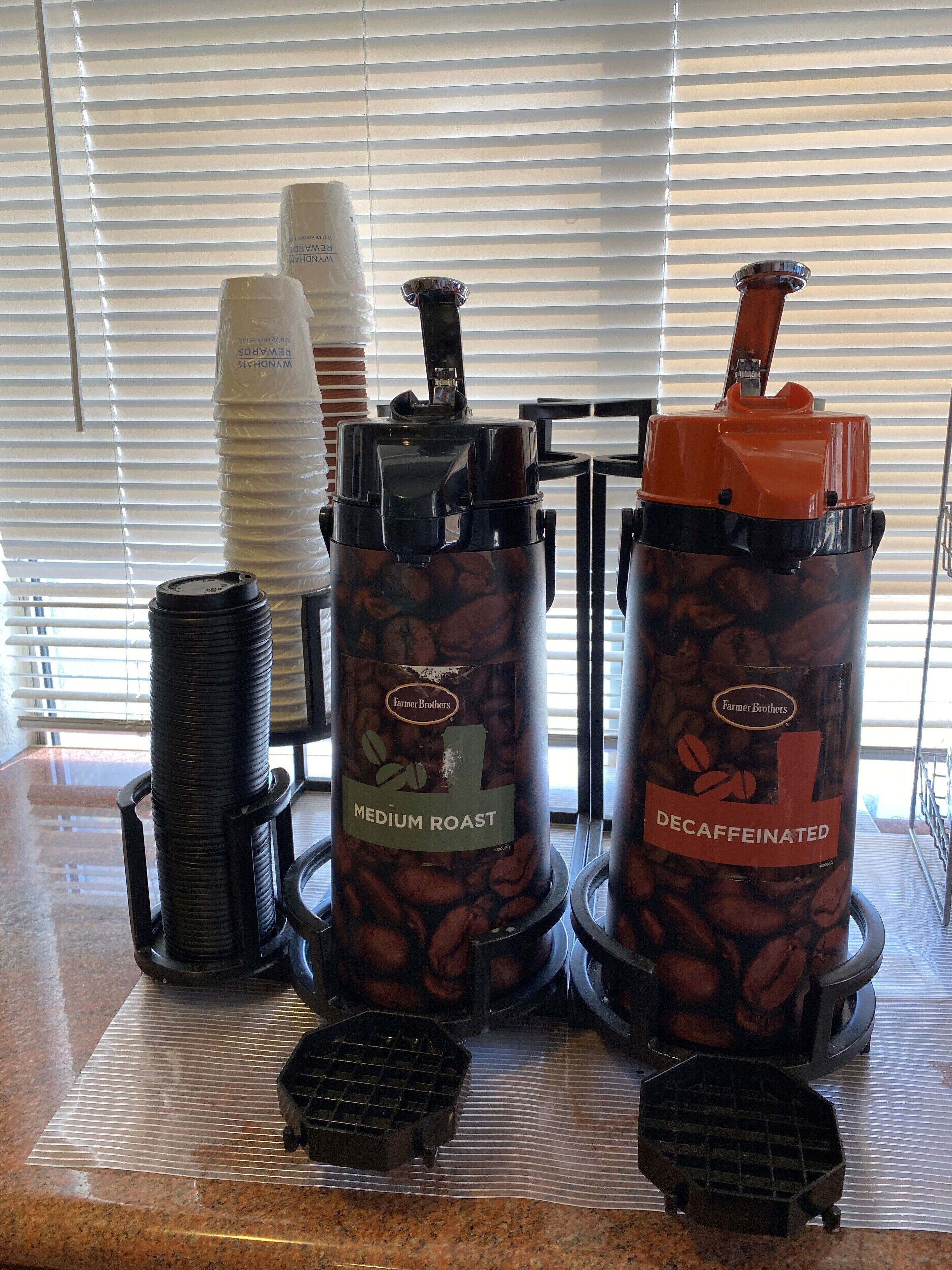 Photo - Days-Inn by Wyndham Bakersfield