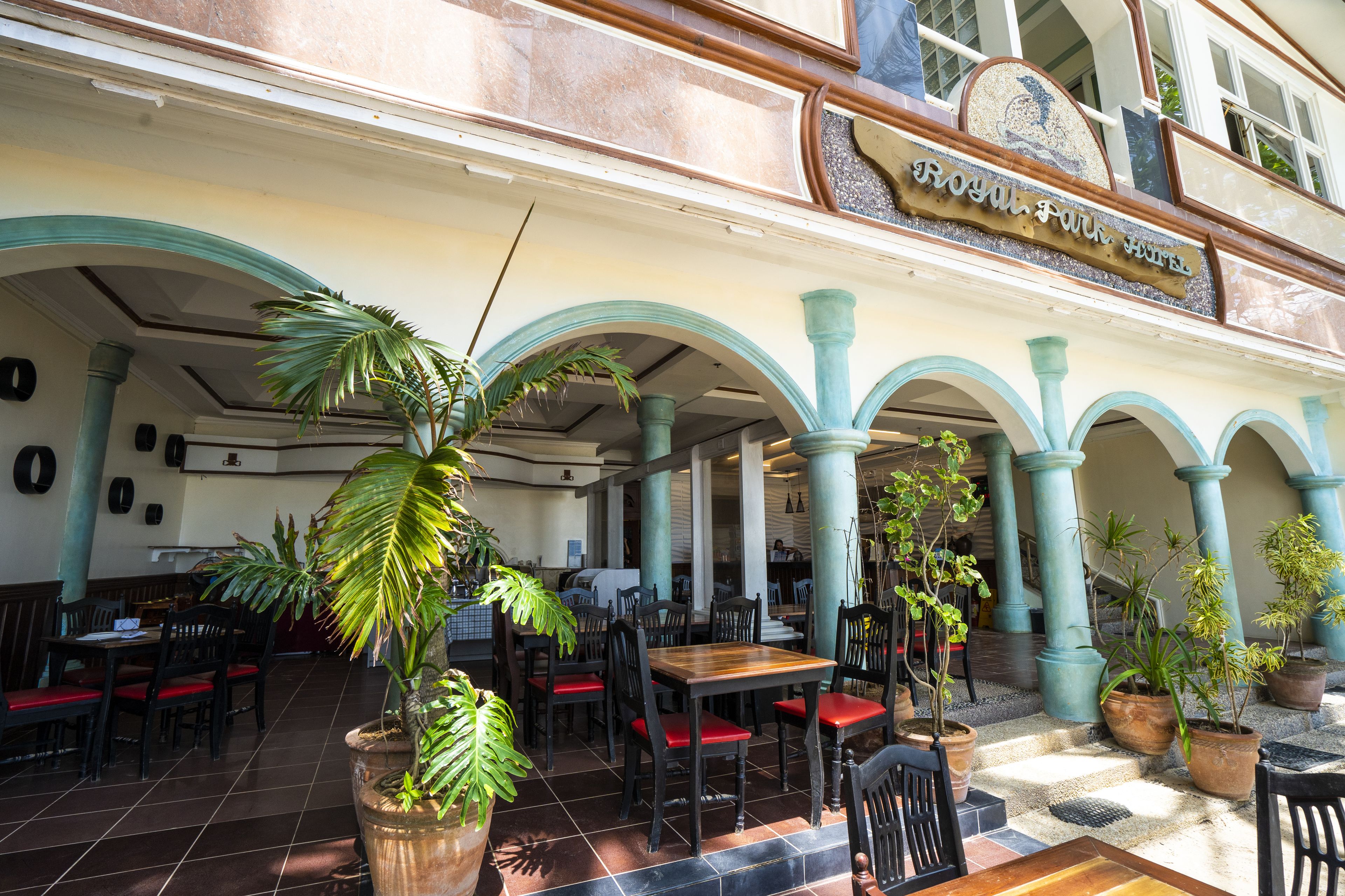 breakfast, lunch, dinner served; asian cuisine