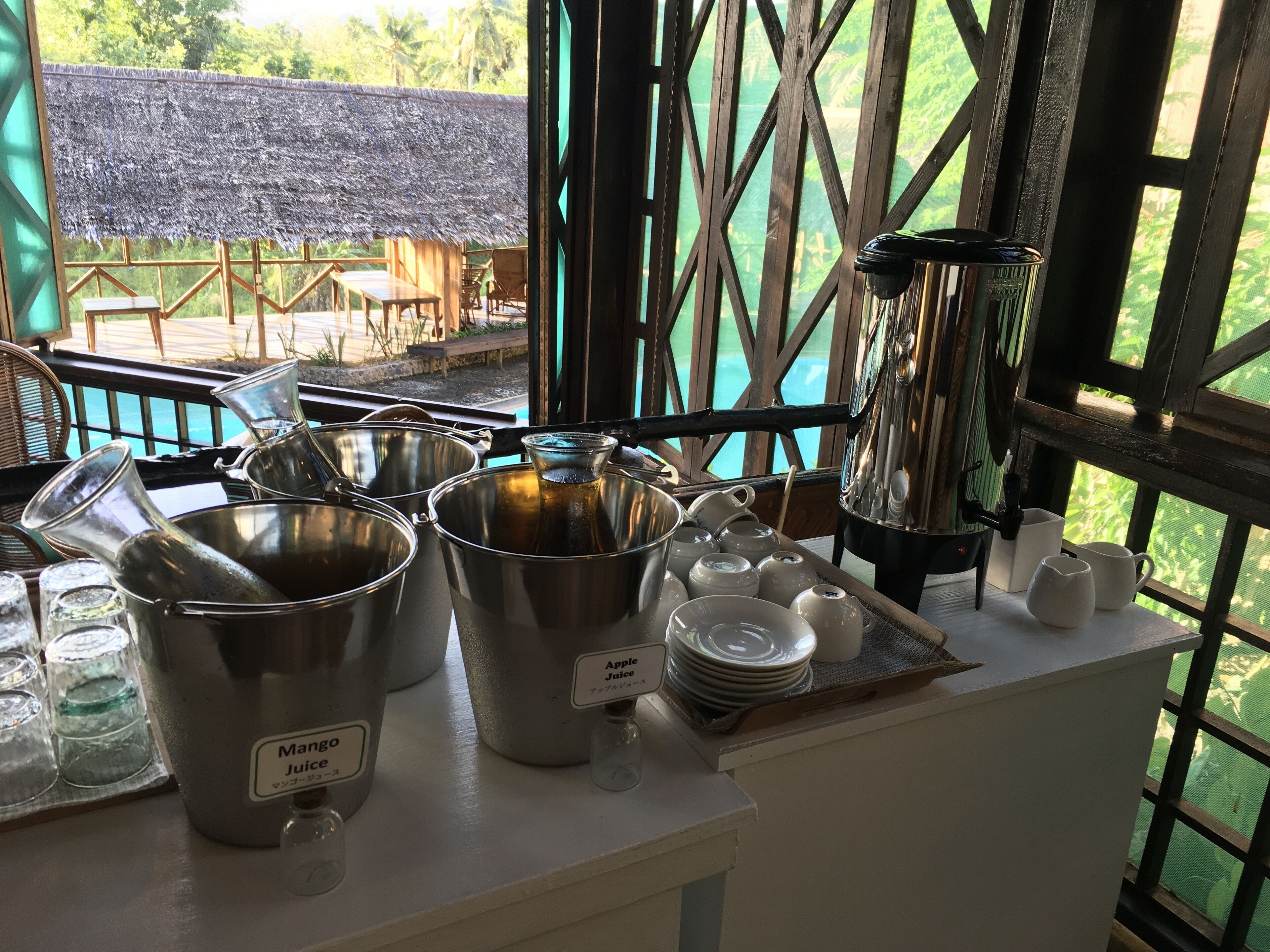 daily cooked-to-order breakfast (usd 17 per person)