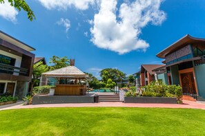 Vista frontal de la propiedad