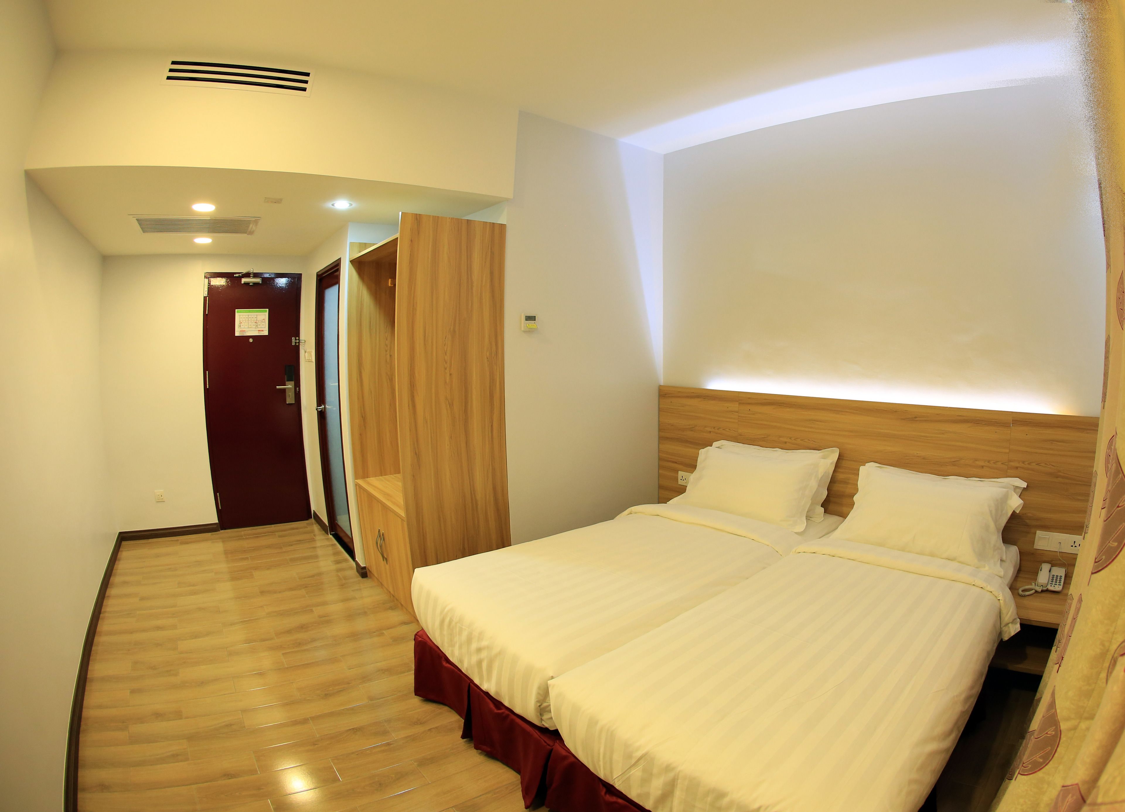 Tomannsrom – deluxe, sjøutsikt | Safe på rommet, skrivebord, lydisolert og strykejern/-brett