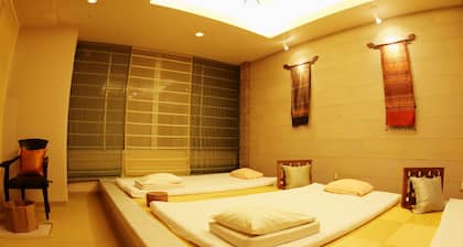 Capsule Hotel Wellbe Sakae - Caters to Men
