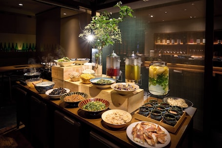 Breakfast, lunch, dinner served; Japanese cuisine