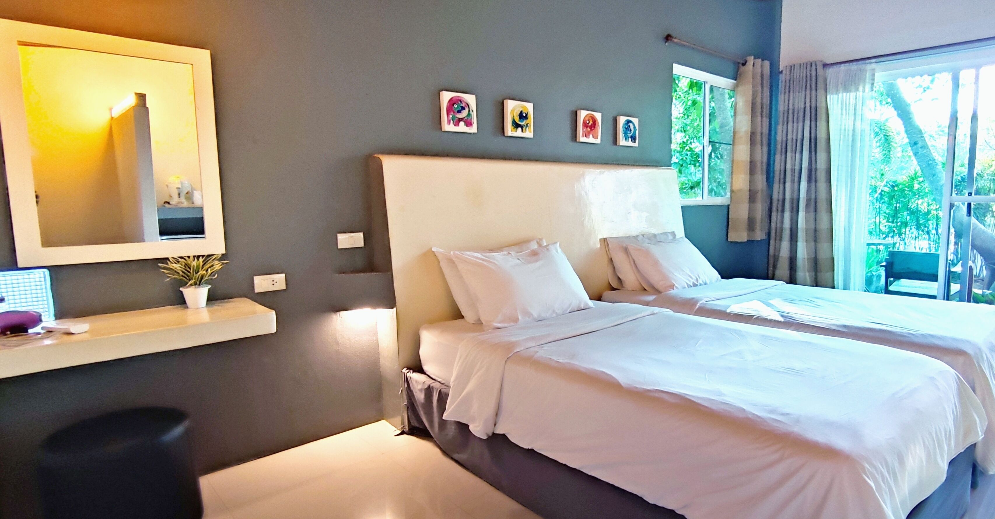 superior twin room | free wifi, bed sheets