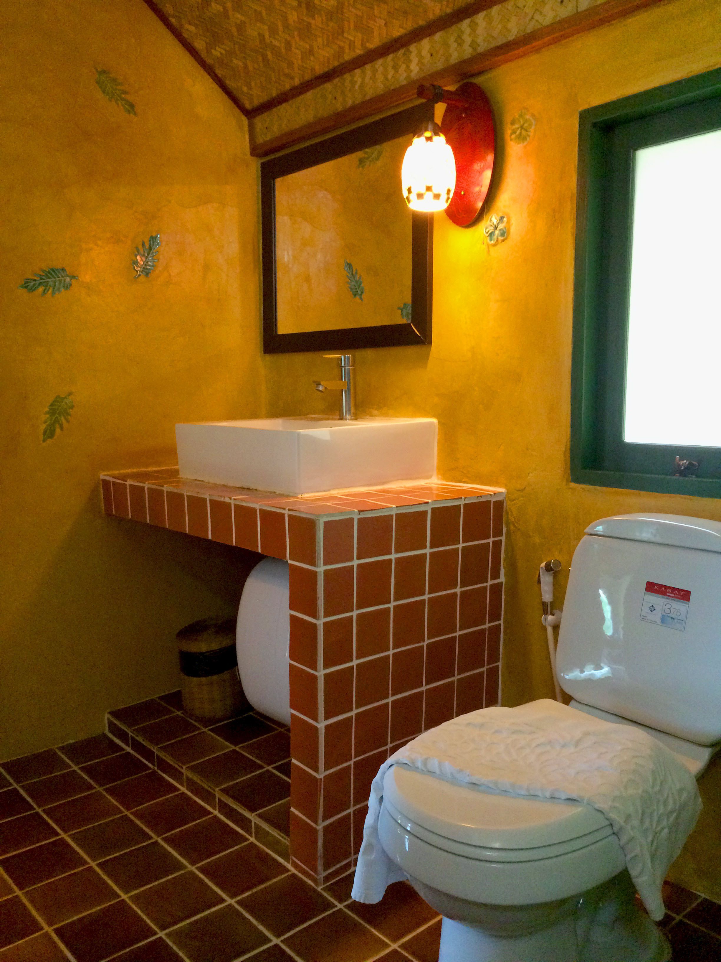 deluxe room | bathroom | shower, free toiletries, hair dryer, bidet