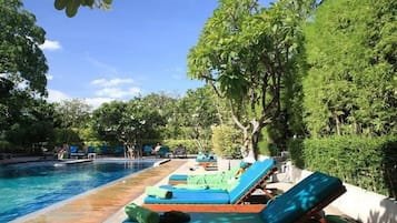 Kolam renang terbuka