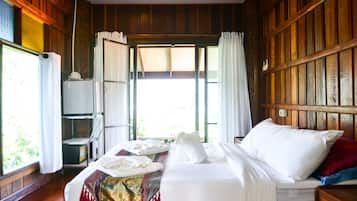 Thai Villa Sea View | Minibar, Zimmersafe, Schreibtisch, Verdunkelungsvorhänge