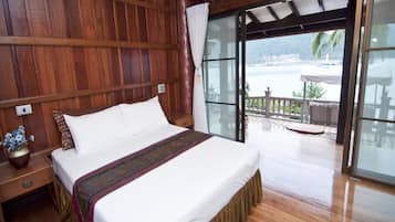 Deluxe Thai Villa Sea View | Minibar, Zimmersafe, Schreibtisch, Verdunkelungsvorhänge