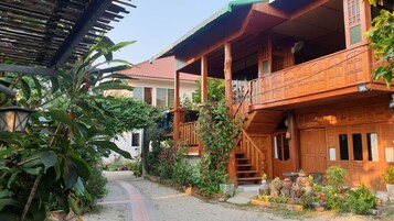 华丽套房, 1 间卧室, 露台, 河景 | 住宿正面