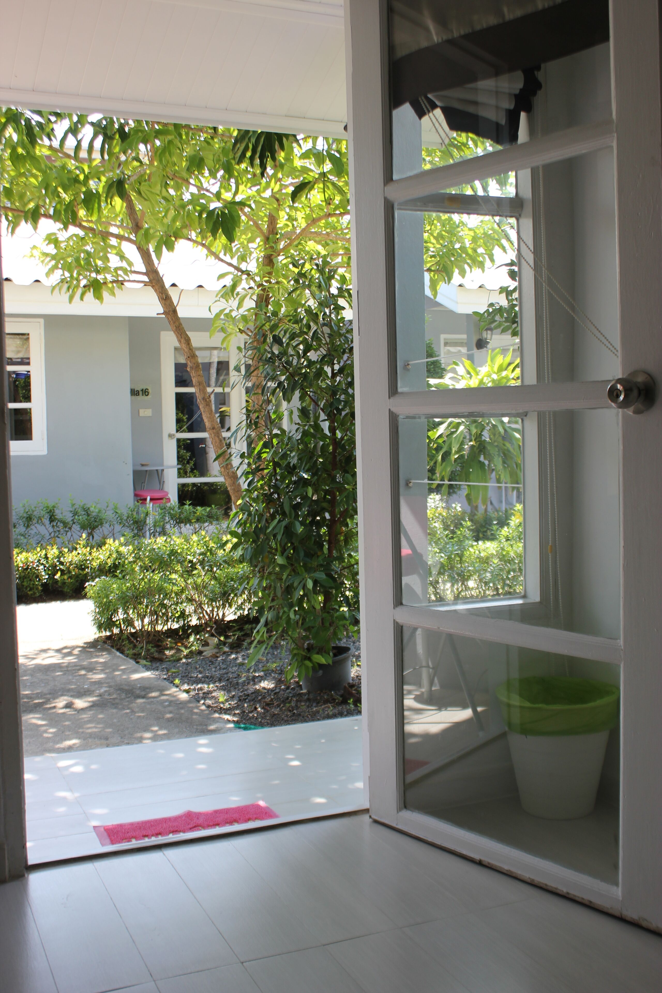 เครื่องนอนป้องกันสารก่อภูมิแพ้, ตกแต่งพิเศษโดยเฉพาะ, โต๊ะทำงาน