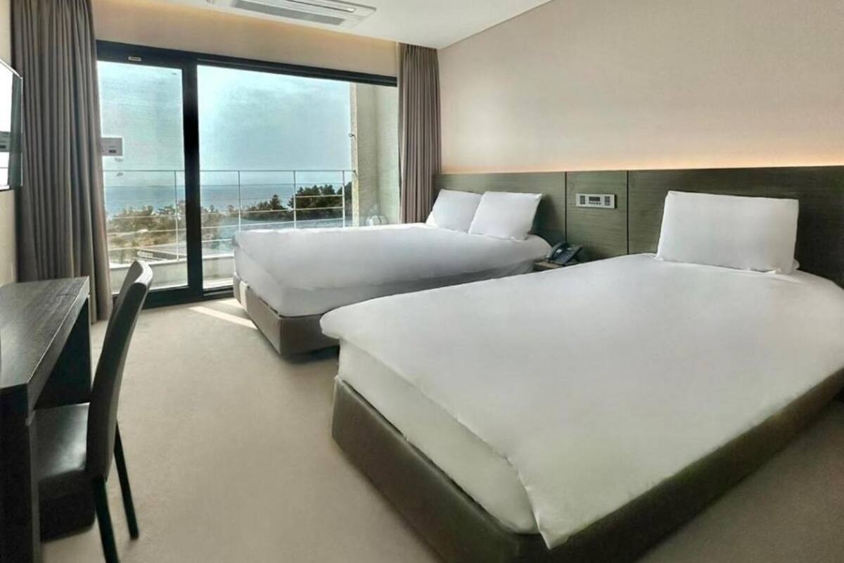 deluxe family twin ocean room | view from room