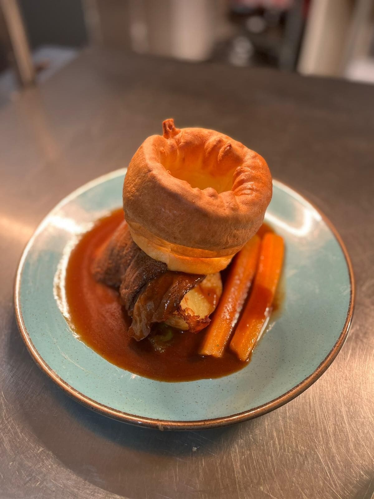 breakfast, lunch, dinner served; british cuisine