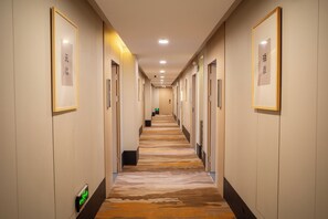 Pasillos con barandal