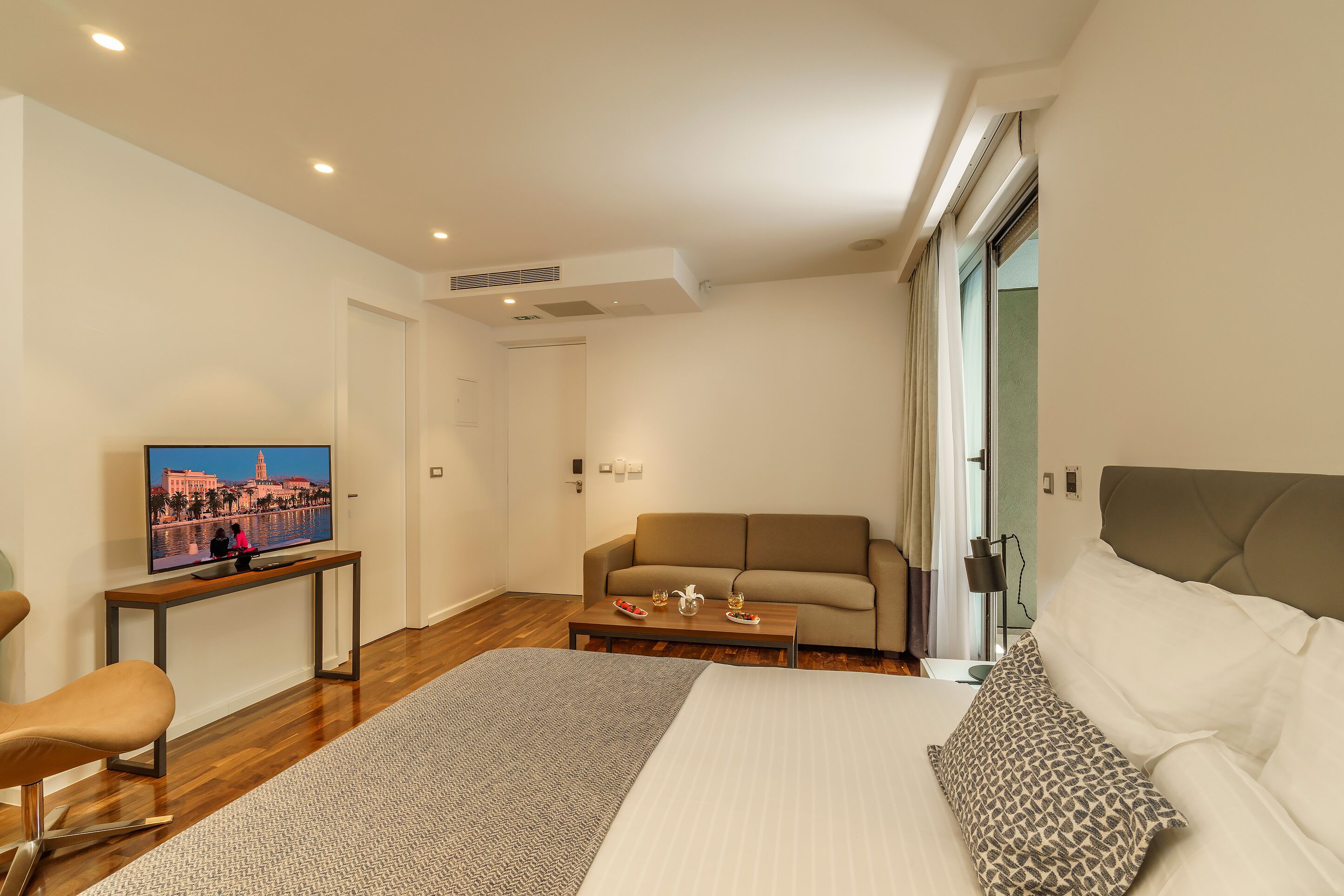 Photo - Rooms Oasis Life