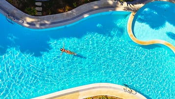 Outdoor pool, pool umbrellas, sun loungers