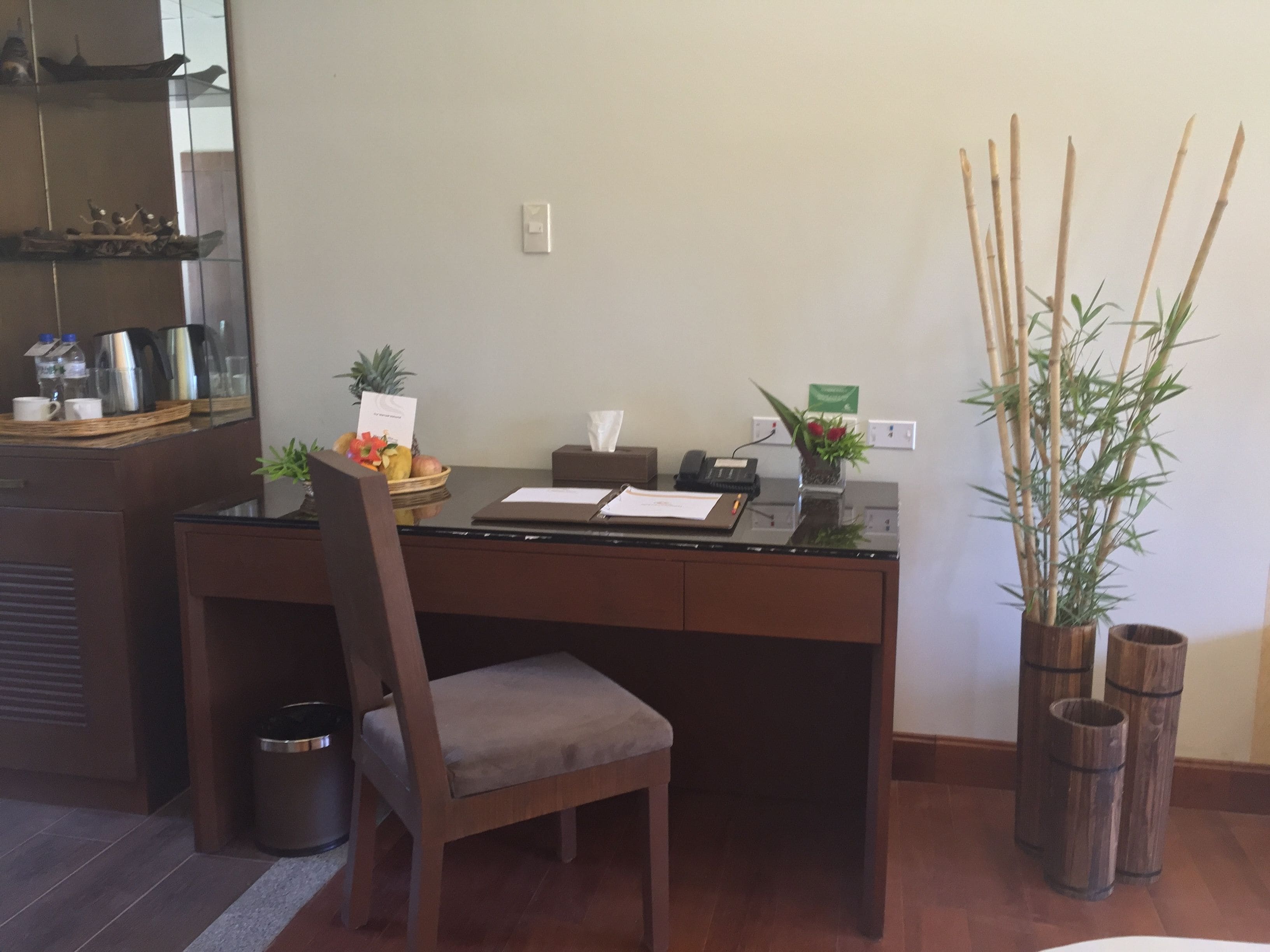 poolside premier room | room amenity