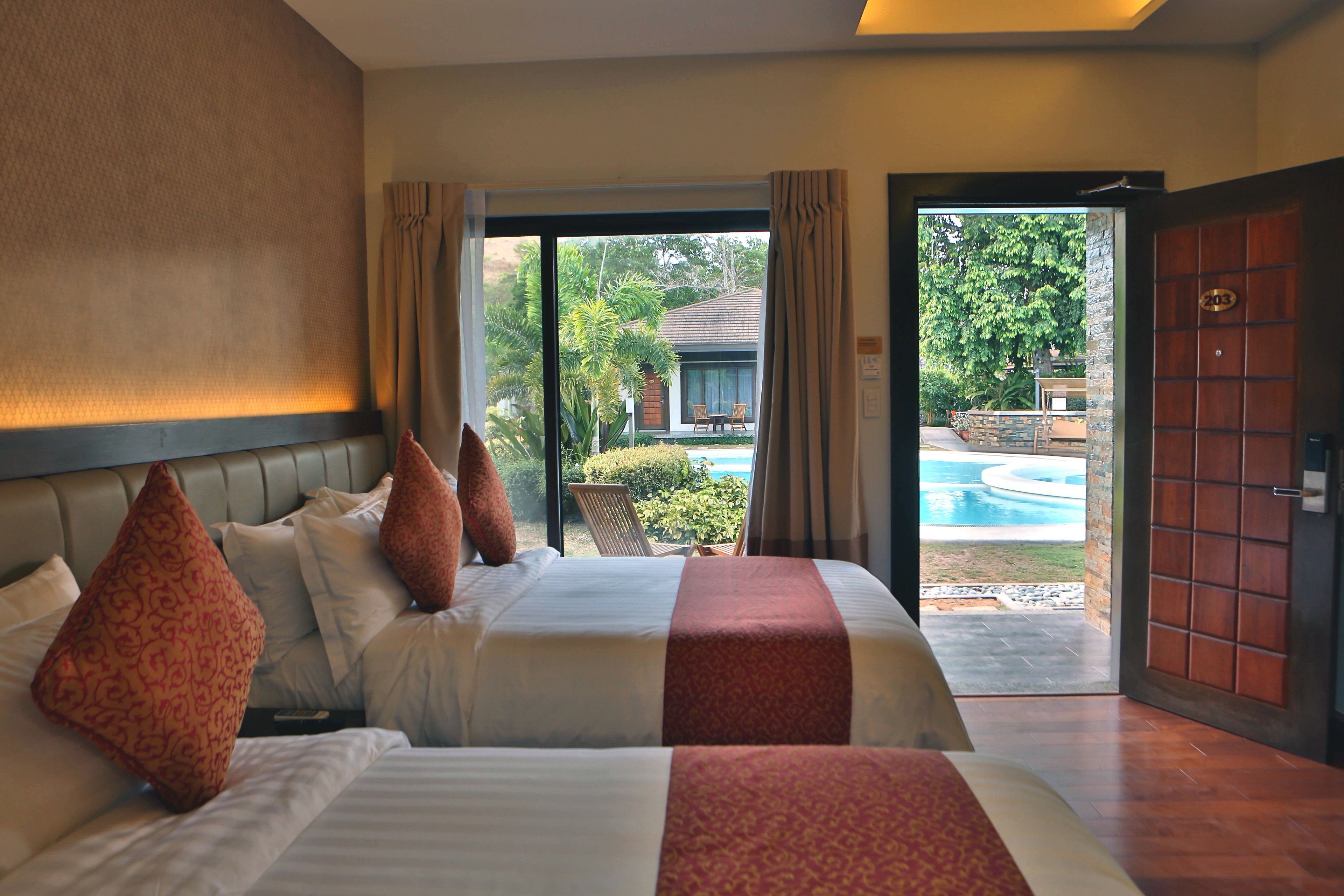 poolside premier room | 1 bedroom, premium bedding, down duvets, pillow-top beds