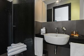 Classic Room | Bathroom - Relais Rione Ponte (Rome)