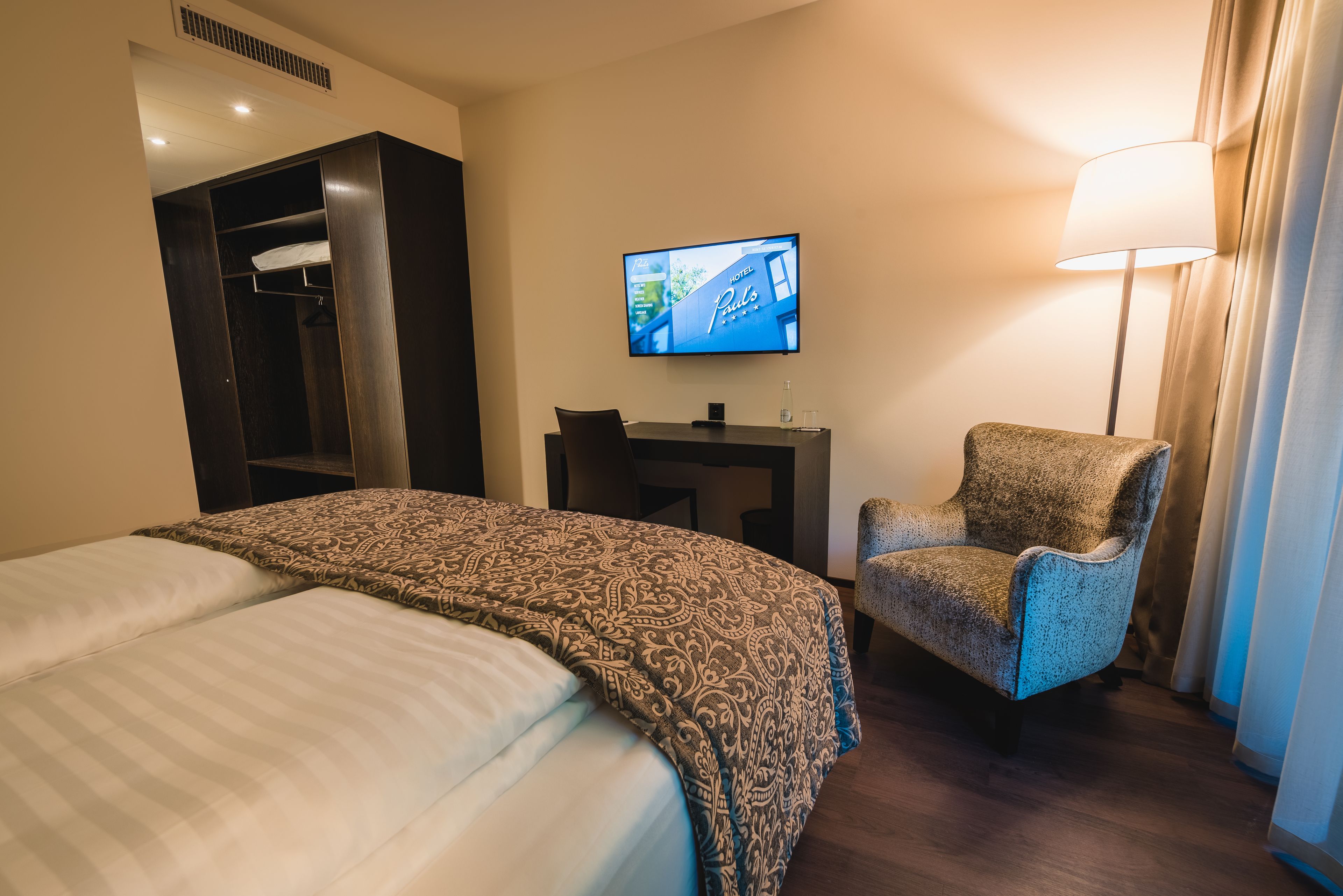 premium bedding, in-room safe, desk, blackout curtains