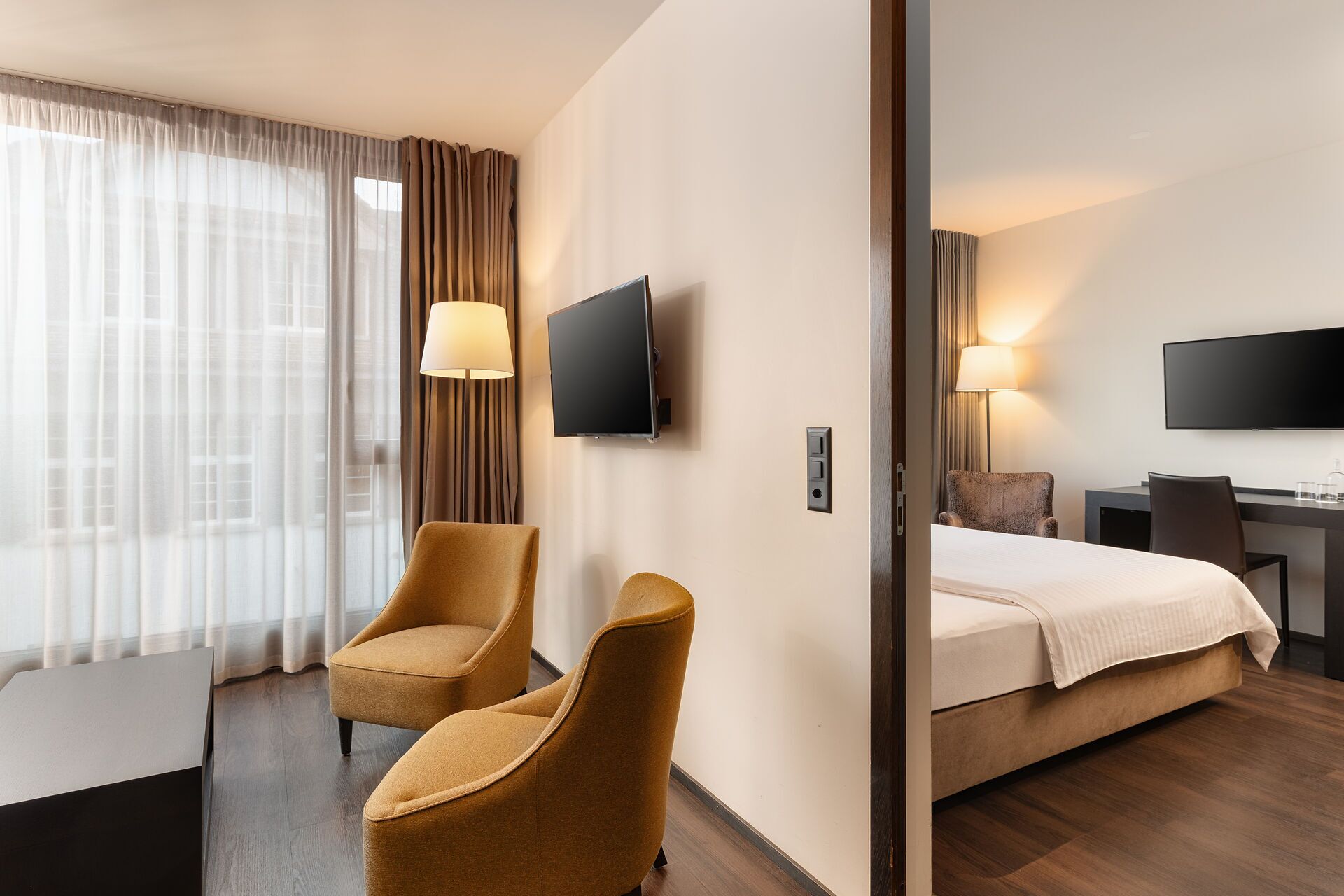 Junior Suite | In-room safe, desk, blackout drapes, soundproofing