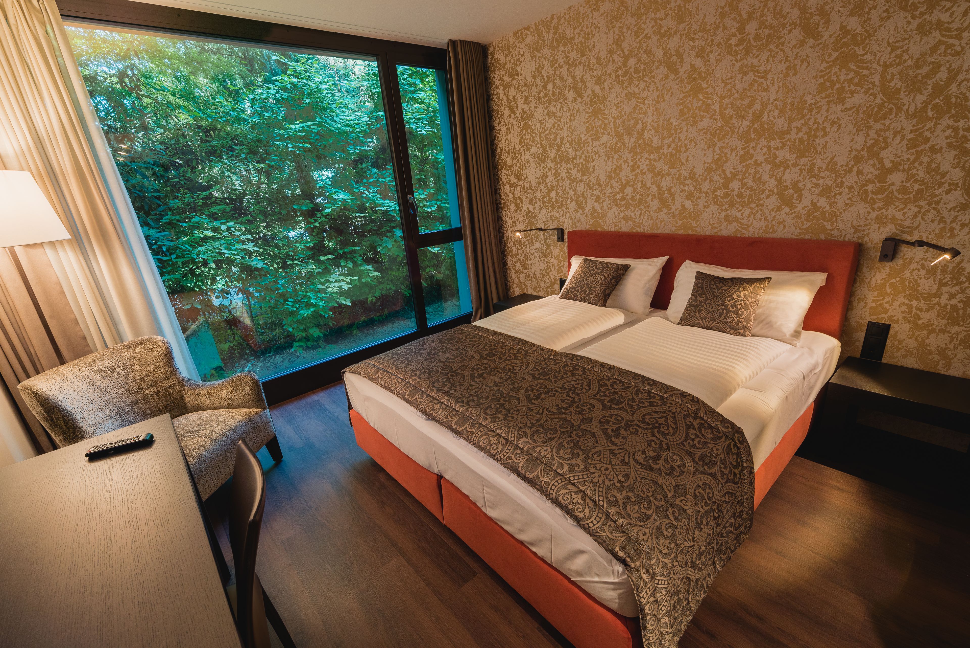 standard double room, accessible | premium bedding, in-room safe, desk, blackout curtains