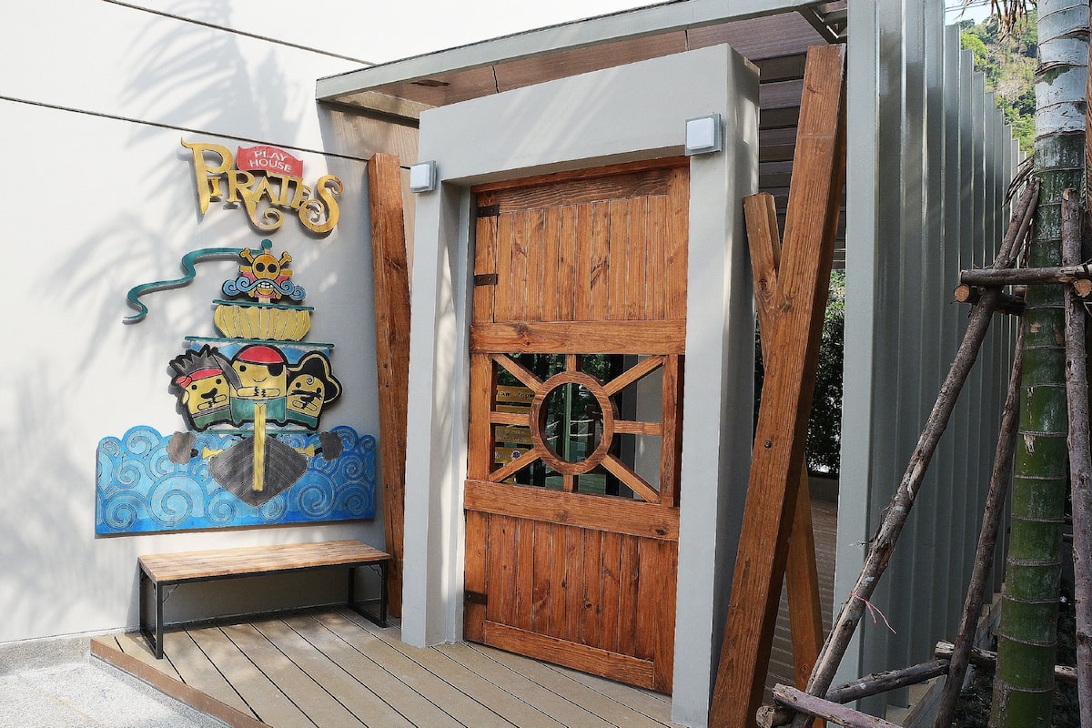 children’s play area – indoor