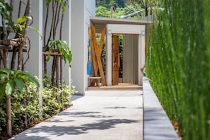 Children’s activities - AtEase Phuket Patong (Patong)