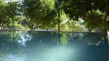 Outdoor pool, an infinity pool