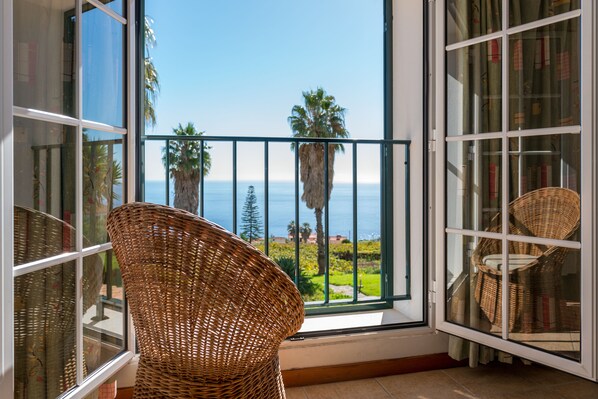 Double Room, Sea View | Desk, blackout curtains, free WiFi, bed sheets - Hotel Quinta Alegre (Calheta)