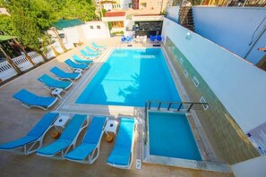 Outdoor pool, pool umbrellas, sun loungers - Asel Hotel (Kemer)