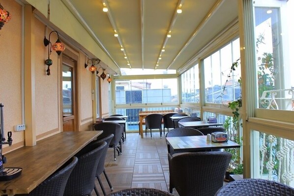 Free daily buffet breakfast - Hotelium 1 (Istanbul)