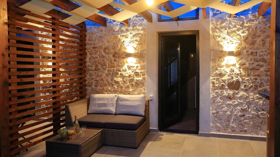 Guverna New City Accommodation