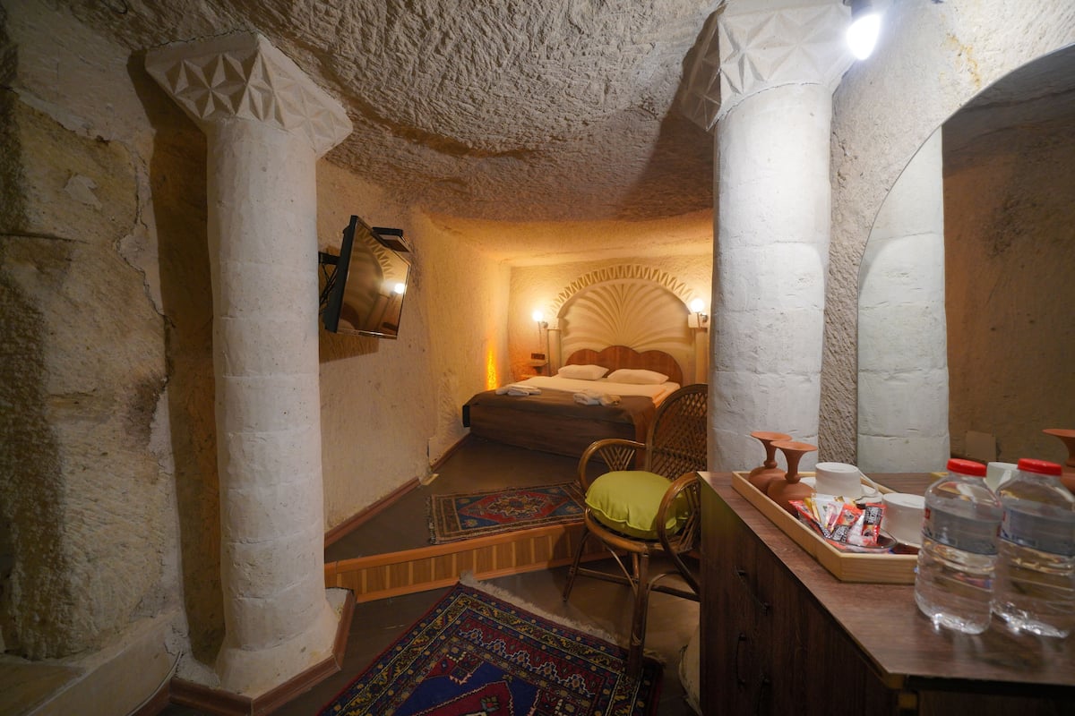 2 bedrooms, premium bedding, in-room safe, individually decorated