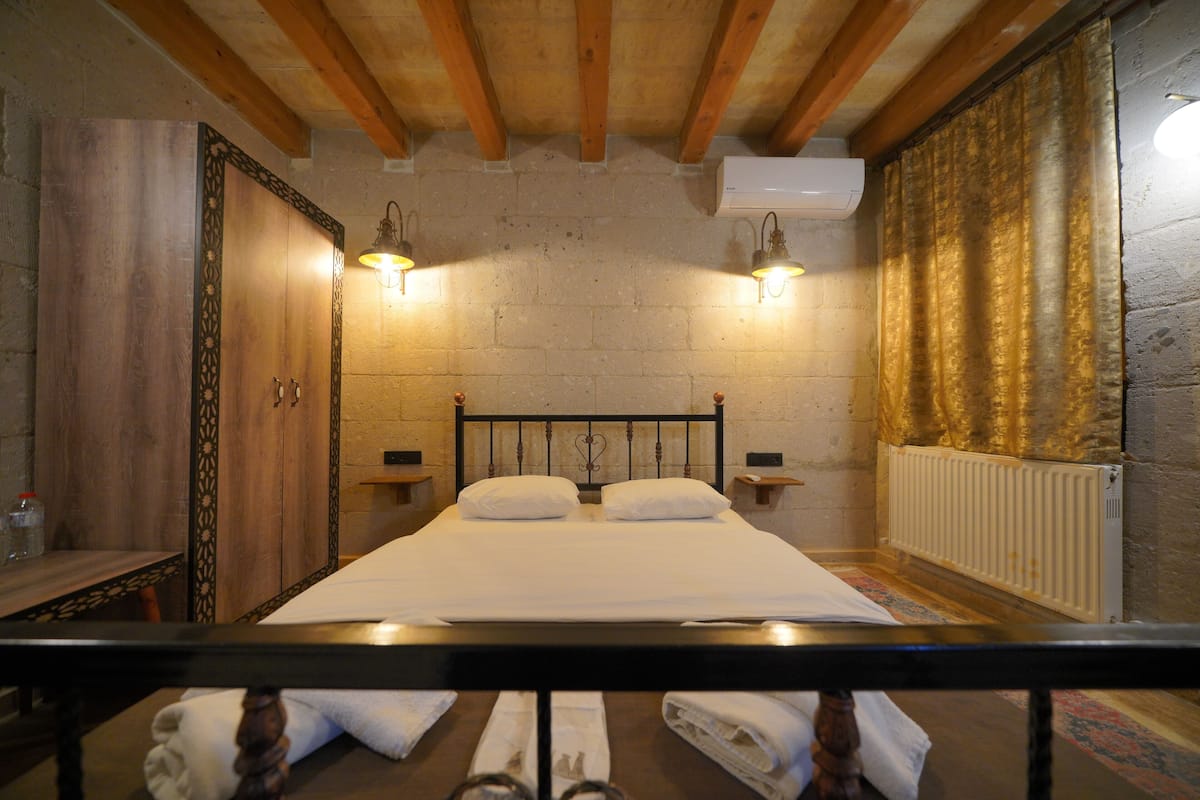 2 bedrooms, premium bedding, in-room safe, individually decorated