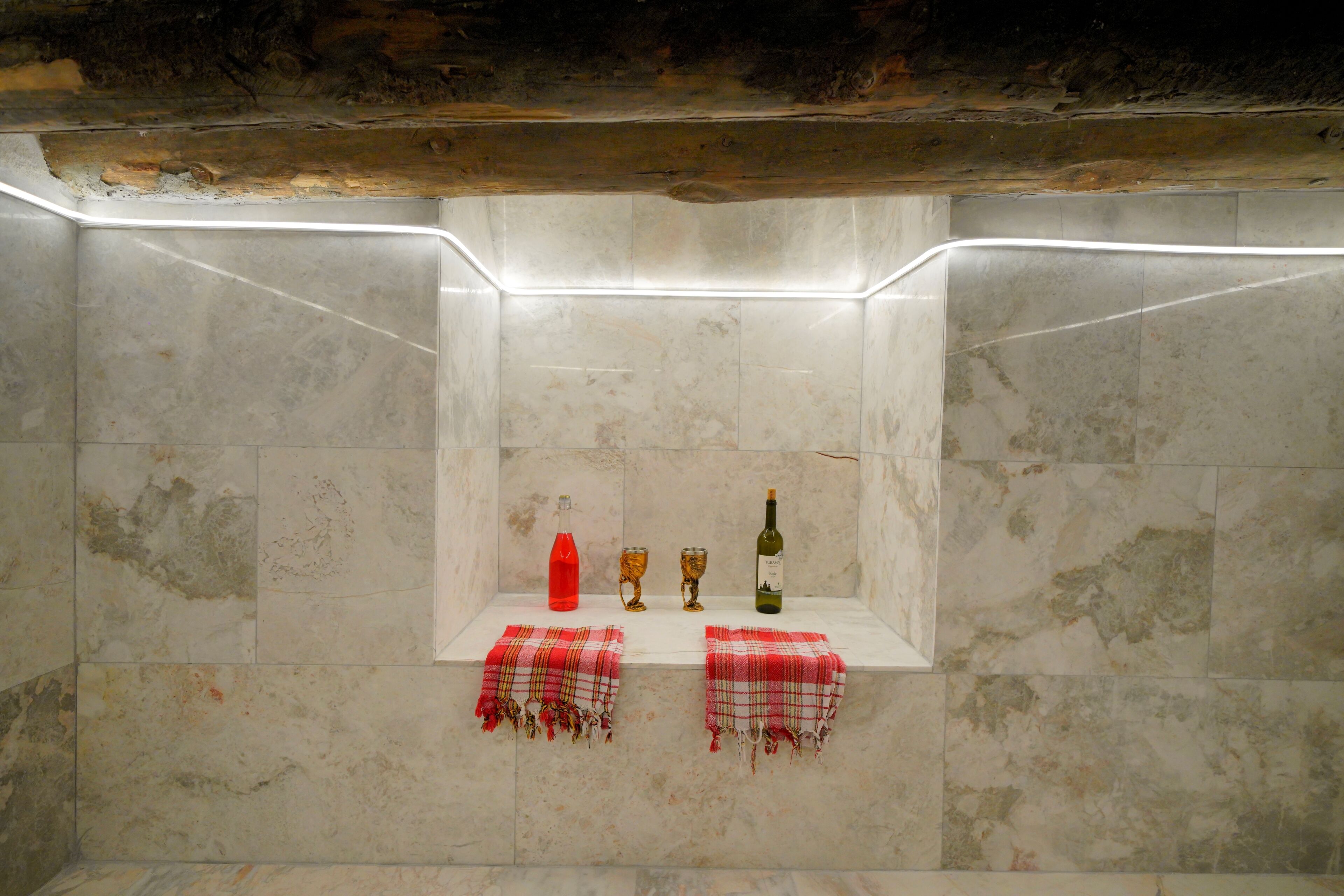 Photo - View Cave Hotel