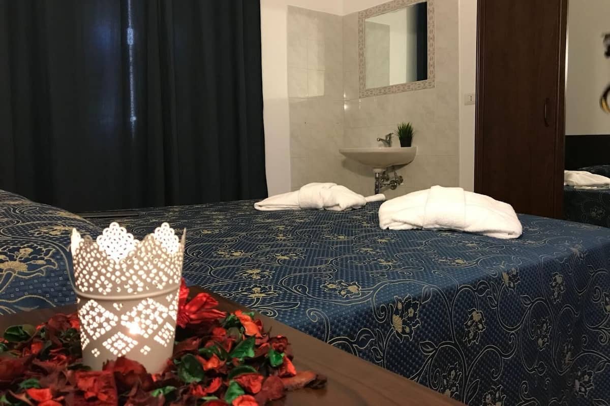 Italienische Bettbezüge von Frette, hochwertige Bettwaren, Zimmersafe