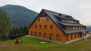 Área de juegos infantiles al aire libre