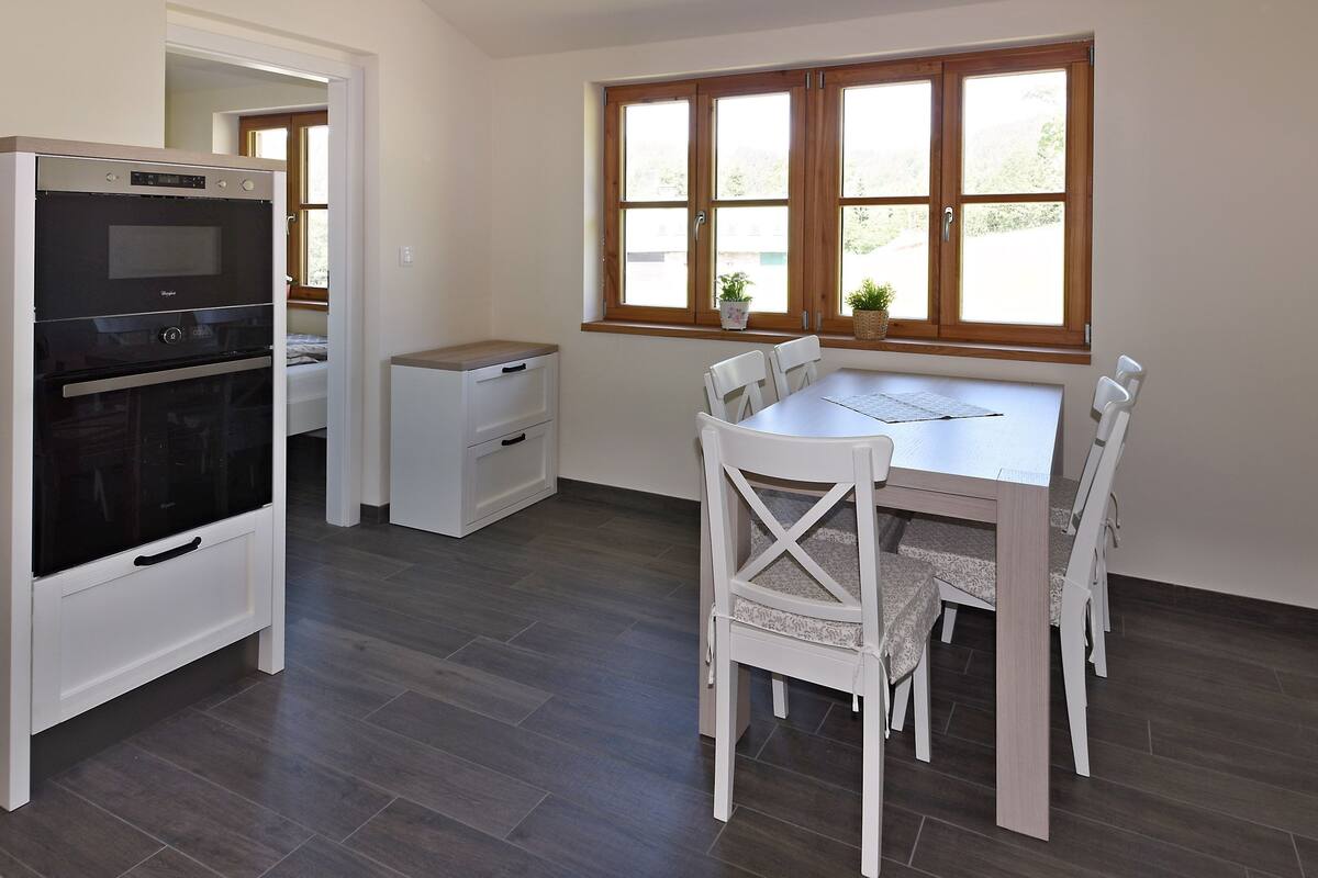 Klassieke suite, 2 slaapkamers, keuken | 2 slaapkamers, geluiddichte muren, gratis babybedden, gratis wifi