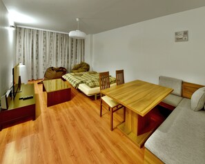 Apartment | Wohnzimmer | Flachbildfernseher