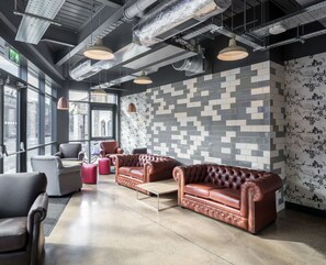 Lobby sitting area - Pure CityStay Twerton Mill (Bath)