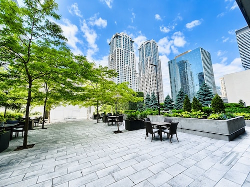 Altitude Suites on Yonge