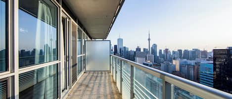 Superior Suite, 2 Bedrooms, Kitchen, City View | Balcony view