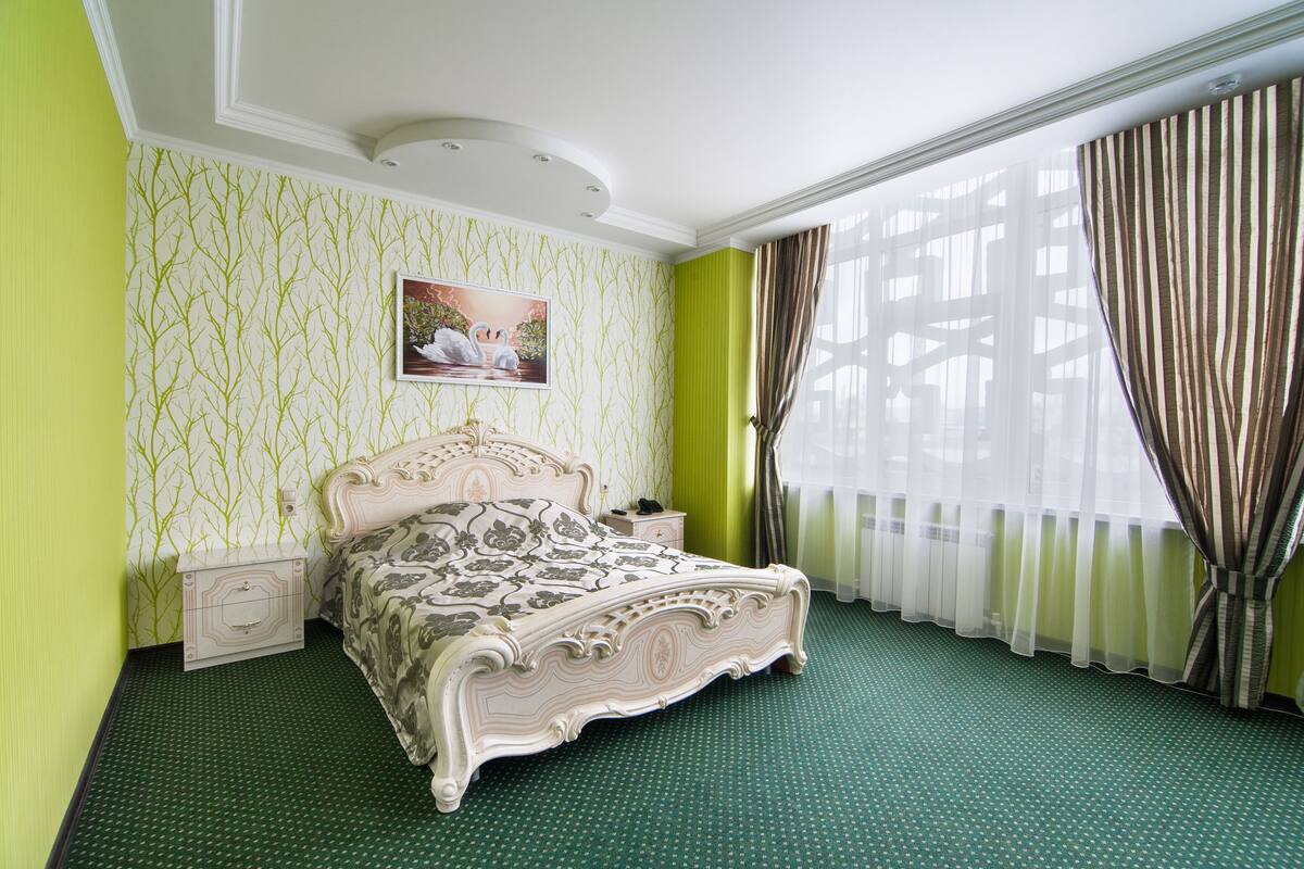 Comfort-Doppelzimmer | Zimmersafe, Bügeleisen/Bügelbrett, Zustellbetten, kostenloses WLAN