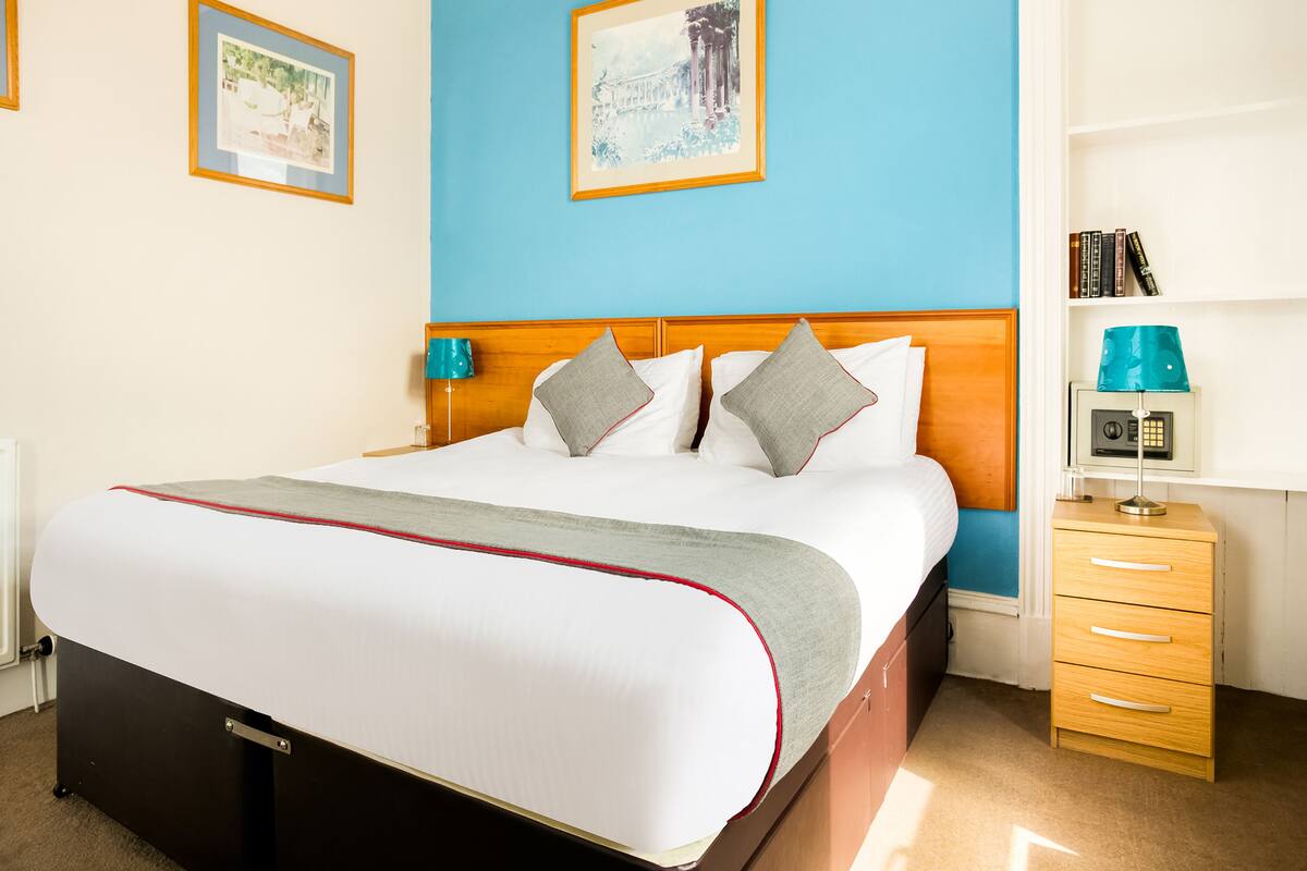 Standard Triple Room | WiFi (free), bed sheets