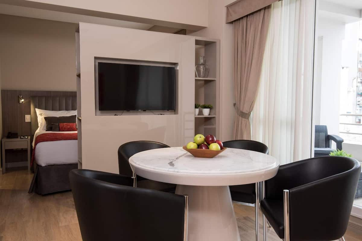 1 habitación y caja de seguridad en la habitación