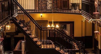 DEL900 Hostel Boutique