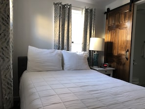 Room (The Dolphin)