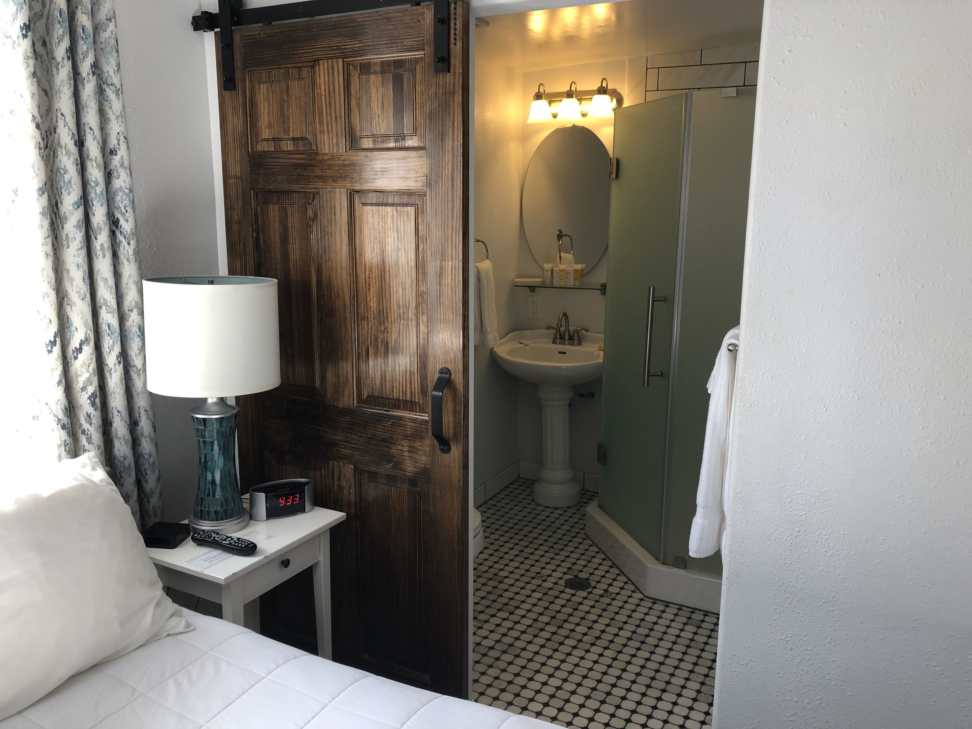 room (the dolphin) | bathroom | free toiletries, hair dryer, towels, shampoo