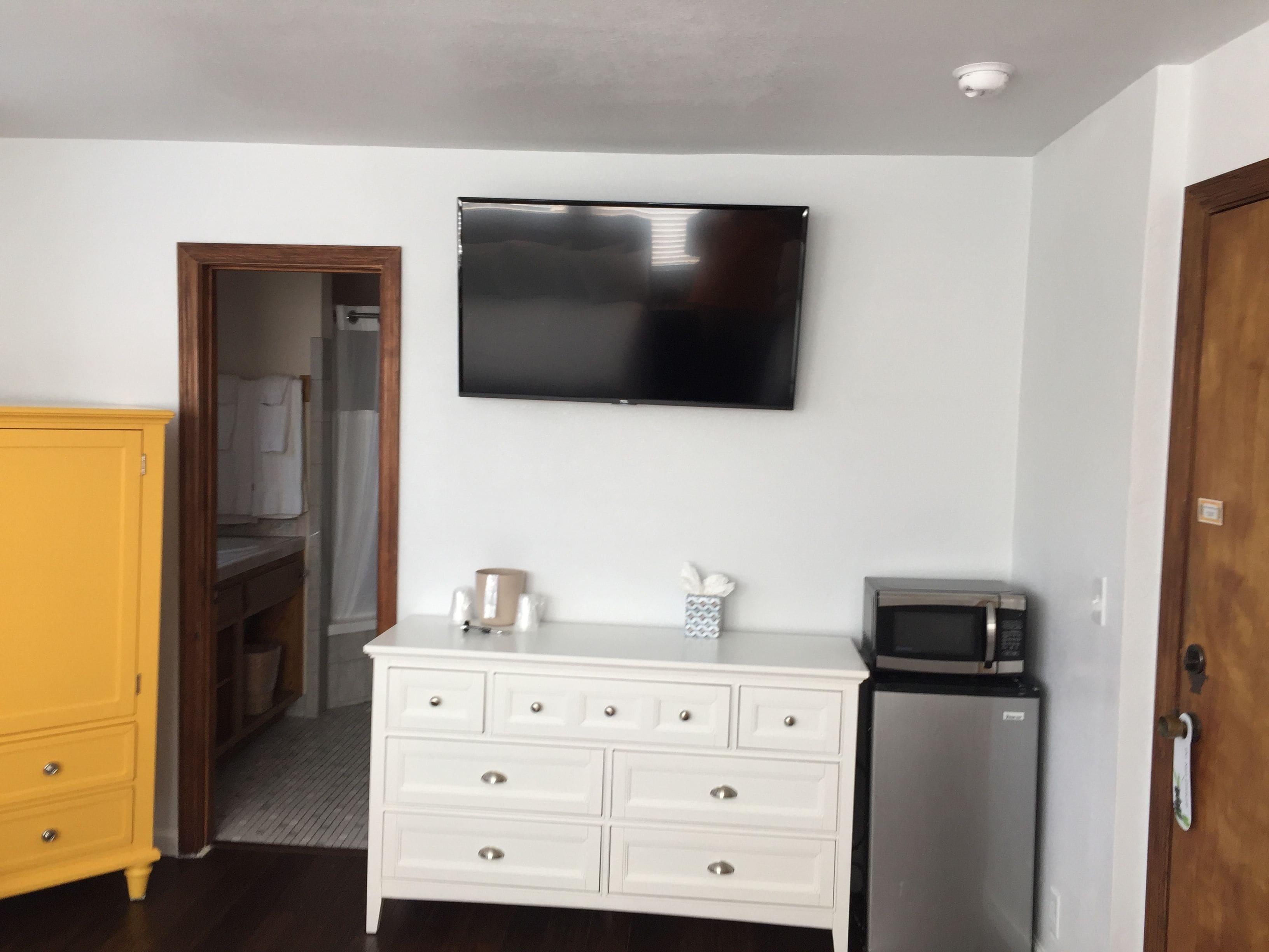 lighthouse (second floor) | 1 bedroom, blackout curtains, iron/ironing board, free wifi